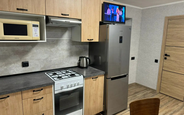 Uyutnaya Kvartirka U Naberezhnoy Apartments