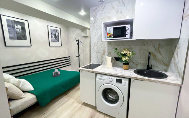 Na Vokzalnoy 1-A Flat