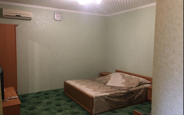 Domik Bez Dokuchlivykh Khozyaev Privat House