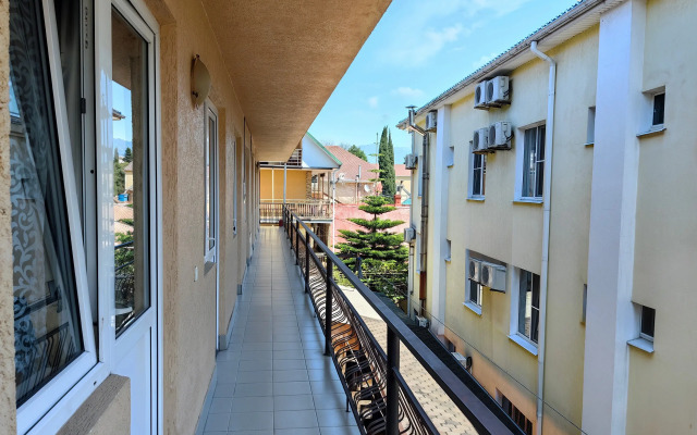 Albatros Allama Group Guest house