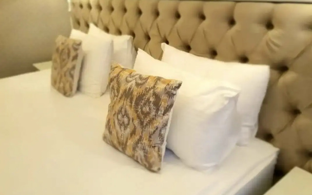 La Casa Old City Hotel
