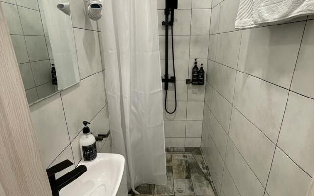 Uyutnaya Eko Studiya V Tsentre Pyatigorska Apartments