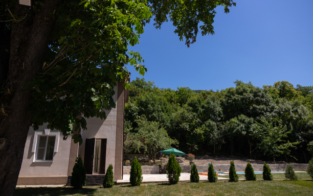 Dom Na Zarechnoj Cottage