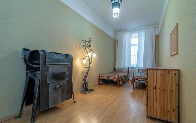 Апартаменты Дегтярная 20