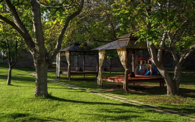 Dolinka Hotel