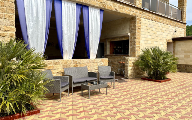 Zolotoy Lev Guest House