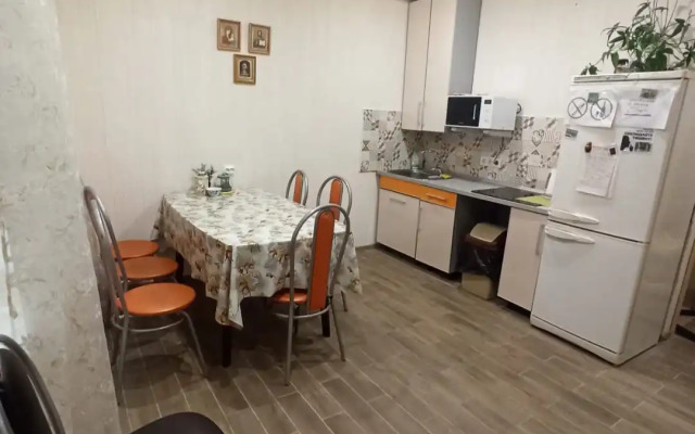 Na Gagarina 27 Guest house