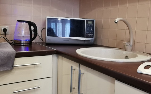 Na bulvare M. Raskovoy (bordo) Flat