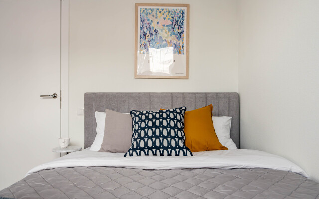 Апартаменты RoomyRoom Lomonosovskaya