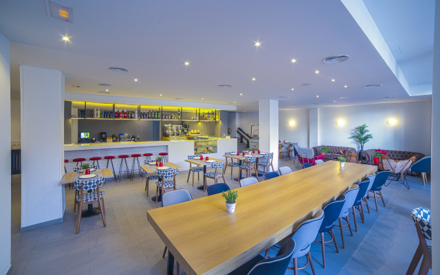 Hospedium Hotel Cañitas Maite Gastronómico