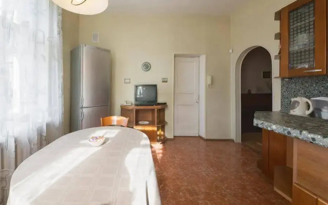 Меблированные комнаты Версаль на Брестской