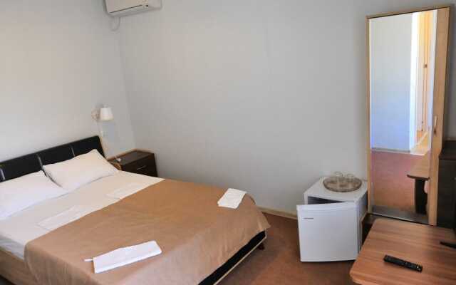 Yablochko Guest House