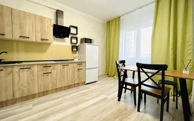 Na Dmitriya Martynova 43 Flat