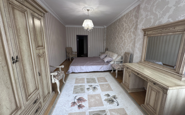 Na Ulitse Zheleznovodskaya 5 Flat