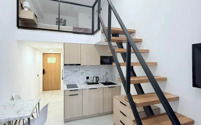 Апартаменты Двухуровневая студия