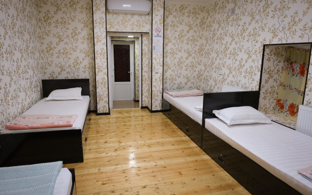 Graf Hostel