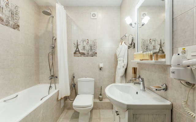 Customs House Hotel & SPA Hotel