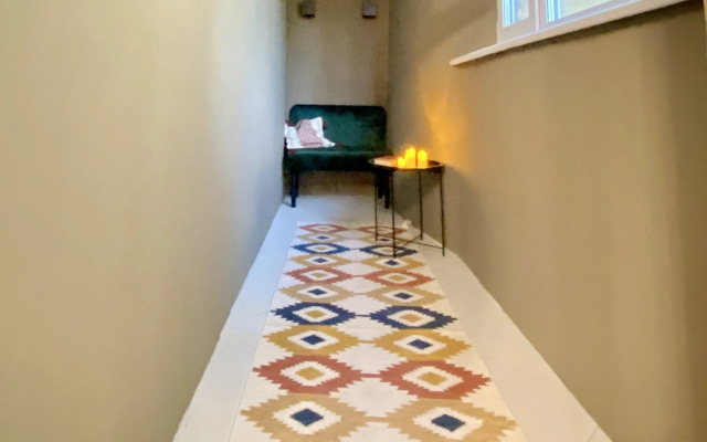 Квартира Дизайнерская студия на двоих