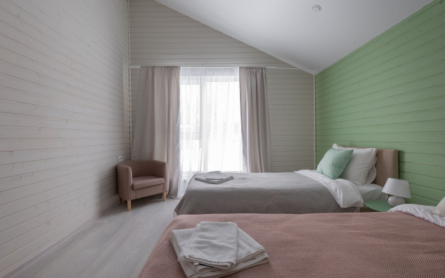 Point 383 Berezovyj Guest House