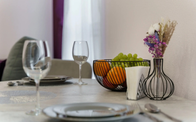 Na Ulitse Pozharnykh I Spasateley 1 Flat
