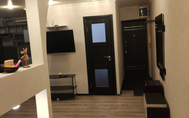 8 otdelnykh spalnykh mest Flat