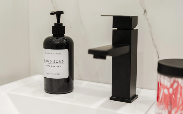 Трехкомнатная Квартира в Центре с Новым Ремонтом