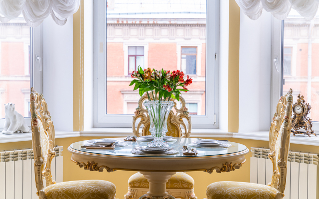 Bolshaya Konyushennaya 3 Apartments