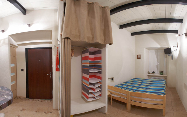 Studiya Na Grivtsova 13 Apartments