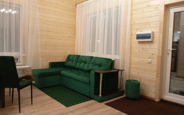 Flotskiy Domik Private house