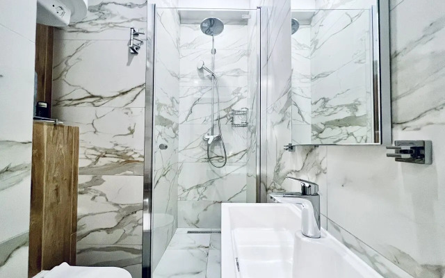 Апартаменты на Ялтинской 12А ЖК «Шато Лувр»