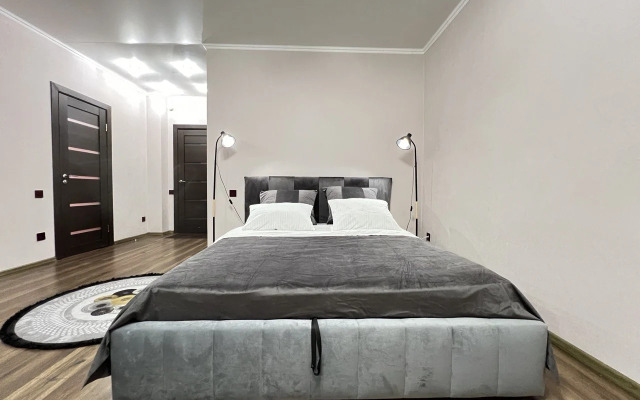 Na Ulitse Karyernaya 24 Flat