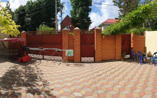 Solntse & More Guest house