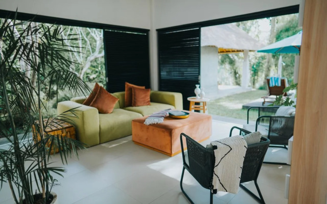 Вилла Новая, вид на тропики, огромный бассейн, Akia Ubud