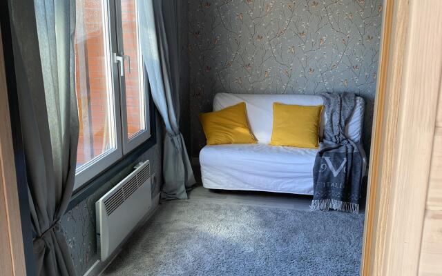Fligel Private House