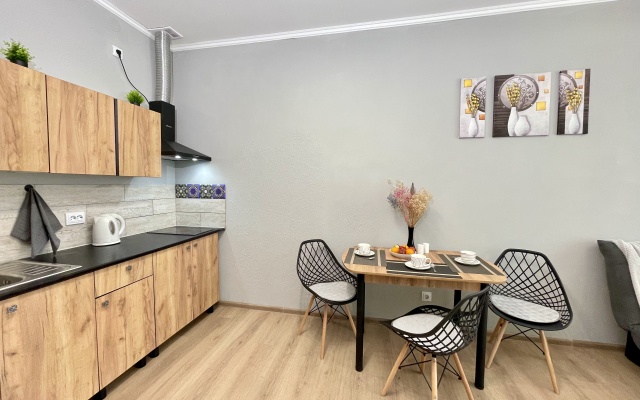 2 Nochi Na Ulitse Shkolnaya 15 Str1 Flat