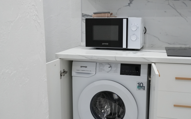 Апартаменты на Светлой 18 (306)