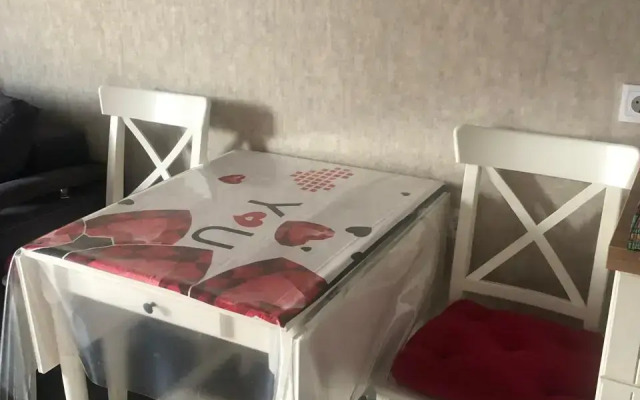 Na Volzhskoy 32a Flat