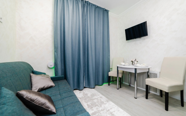 Ulitsa Stroiteley 6/5 Apartments