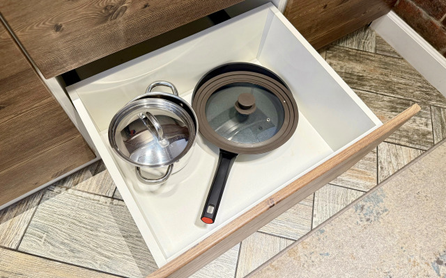 Апартаменты с проектором на Петрозаводской 85/75