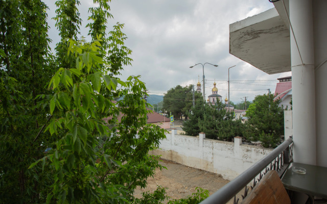 Green Oasis Vavilon Guest House
