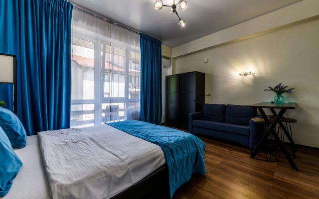 Oplot - Uluchshennye s balkonom 2 Apartments