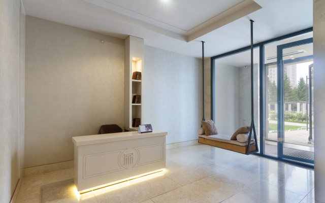 Andora-Steel Flat