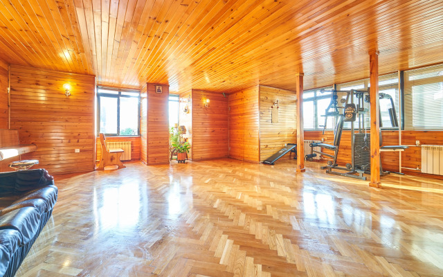 320 m² in the Very Center of Sochi Private House
