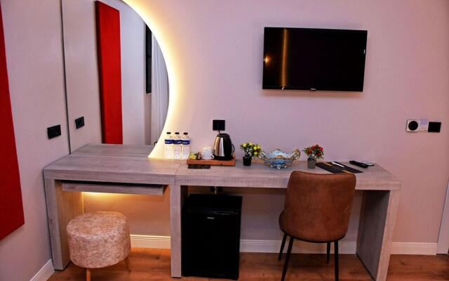 Отель Linda Port Hotel