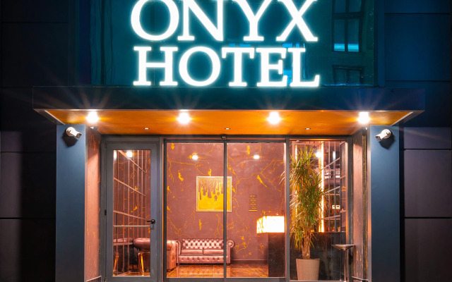 Onyx Hotel