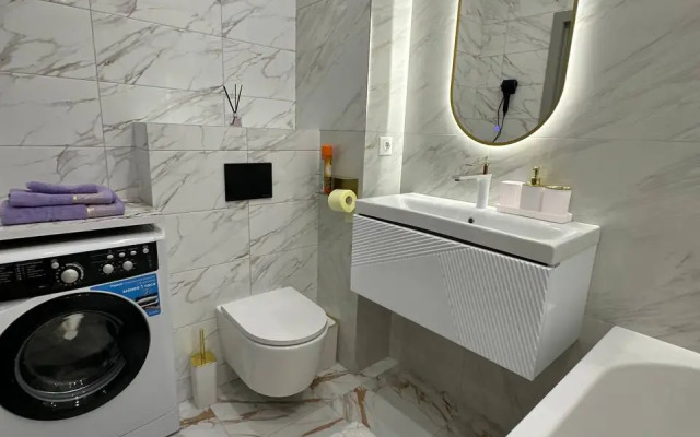 Dizayn Kudrovo s Kachelyyu Apartments