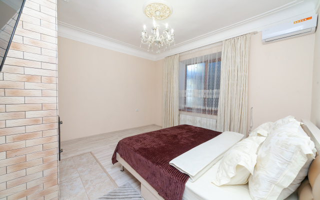 Elitnye Prostornye Apartments