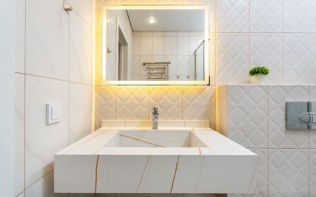 V tsentre s vidom na reky Flat