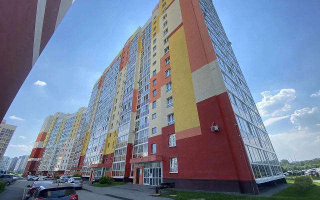Апартаменты Сибирь House в новом доме рядом с теннисным кортом