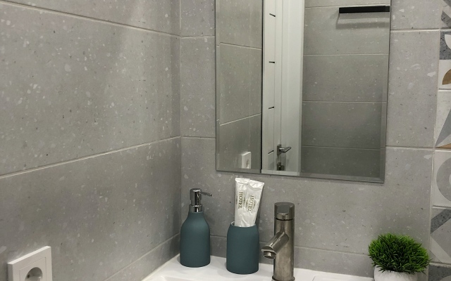 Апартаменты Озеро возле Аэропорта на 2 Гостя